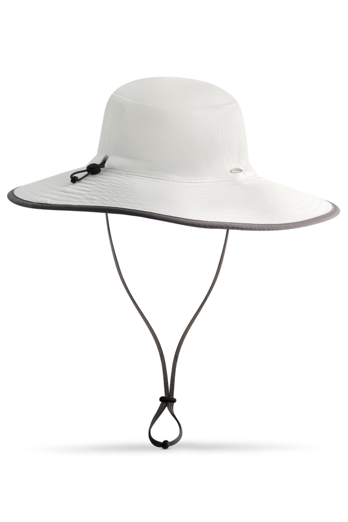 Color_White/Carbon Travel Medallion