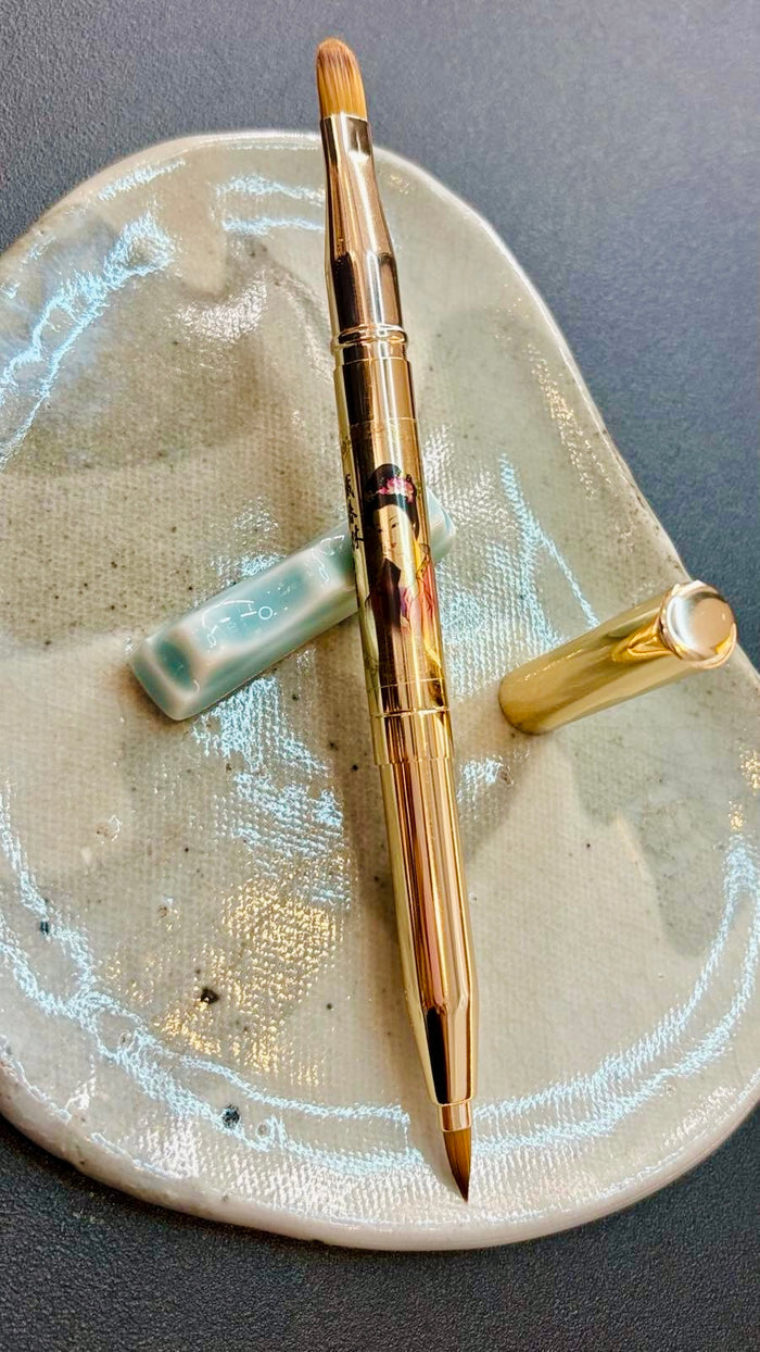 San Chun Lin Retractable Lip Brush