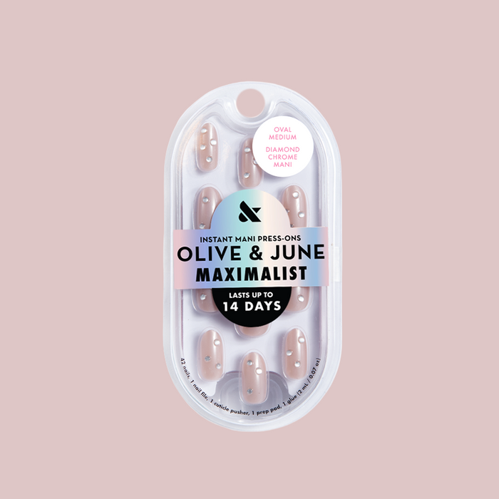 Diamond Chrome Mani - Press-On | Medium | Oval with neutral chrome finish and 3D diamond effect gems for an easy manicure