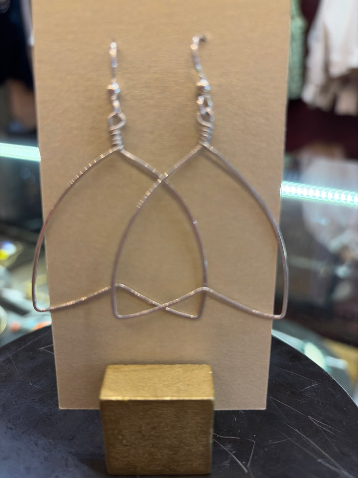 Goldust Jewelry GD Simple Metal Shape Earrings featuring minimalist geometric designs in silver or gold-tone metal.