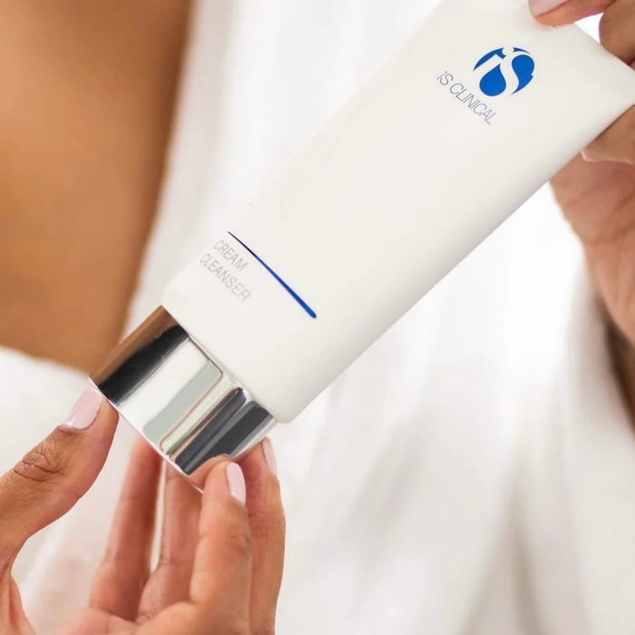 IS Clinical Cream Cleanser 120ml