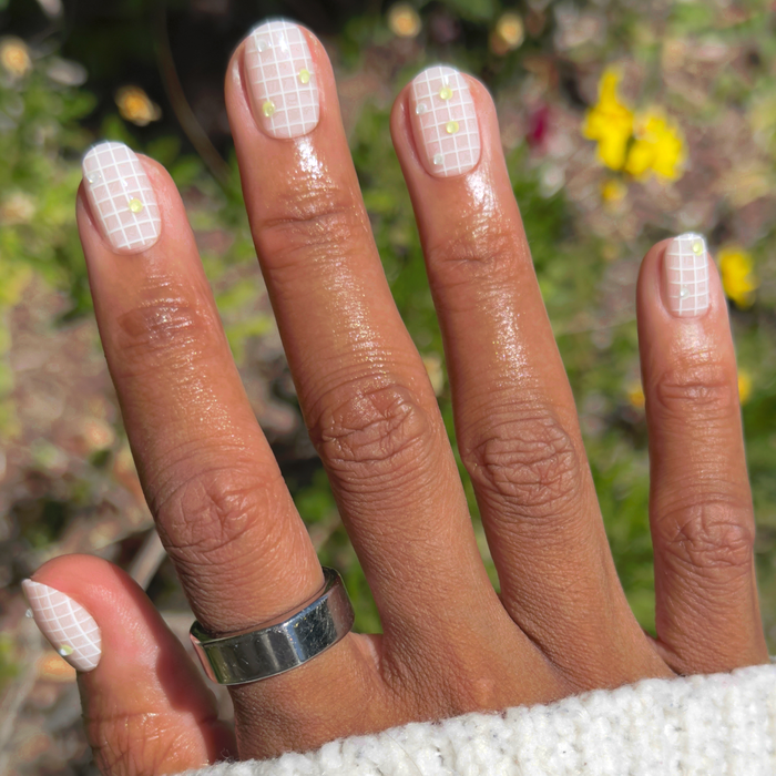 Nothing But Net - Press-On | Extra Short | Round with subtle white grid and tiny green tennis ball accents for at-home manicure