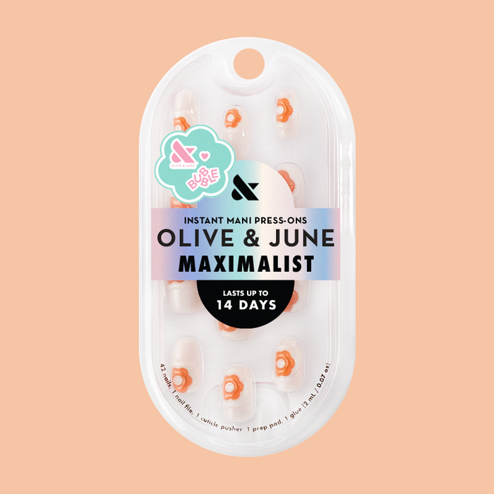 Puffy Bubble Flowers - Press-On | Short | Round with clear base and puffy orange floral press-on nails in plastic packaging